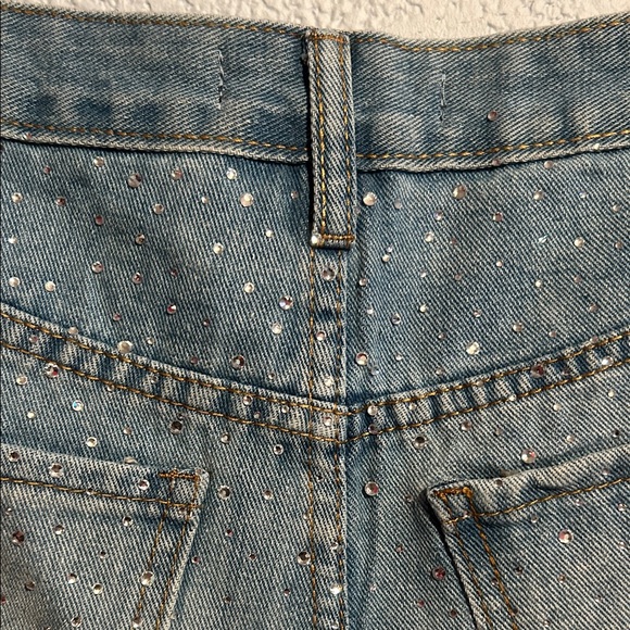 Embellished Denim Shorts - Picture 7 of 7